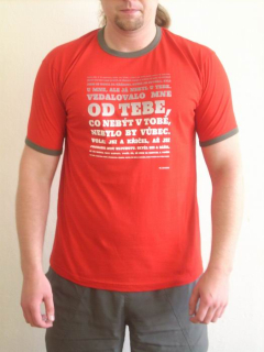 Triko červené s tmavě šedým olemováním u krku a na rukávech